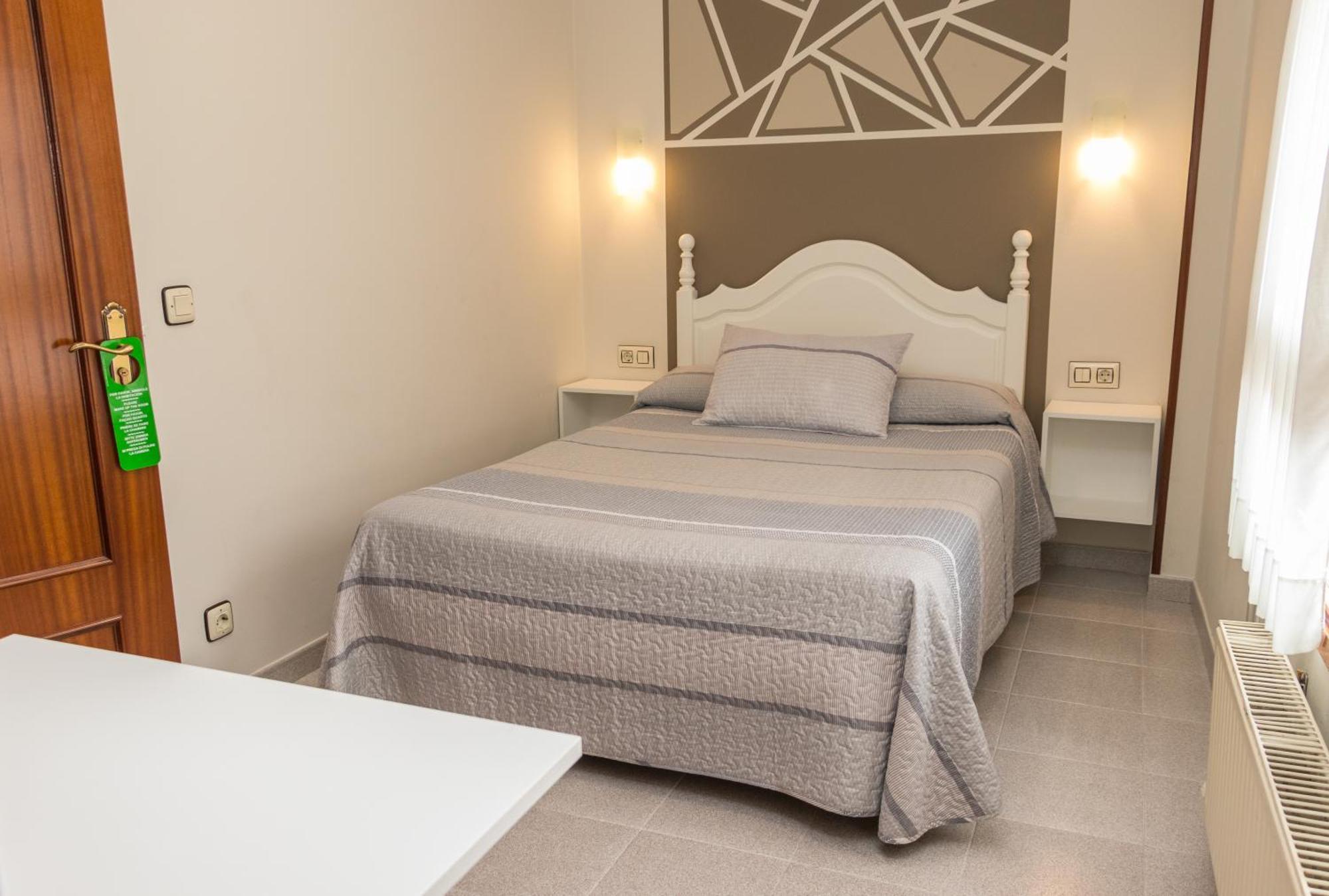 Hotel Plaza Cangas de Onis Luaran gambar